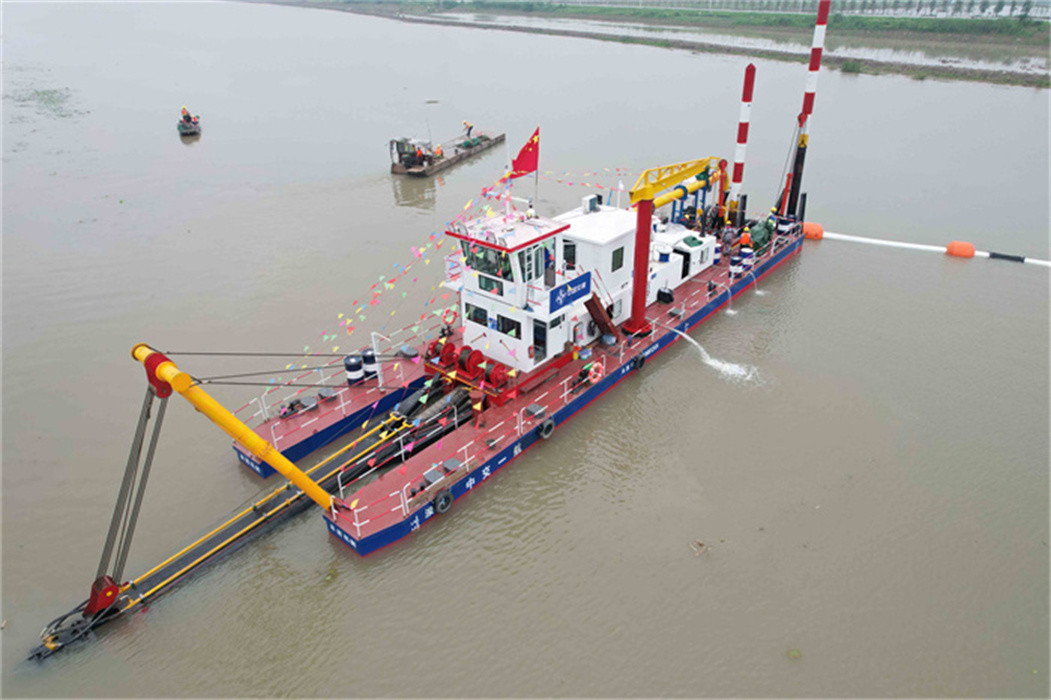 20inch Discharge Diameter Cutter Suction Dredger with Max 14m Dredging Depth