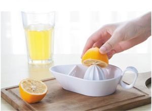 Quality House Kitchen Portable Juicer Cup / Manual Juicer Orange Lemon Squeezers wholesale
