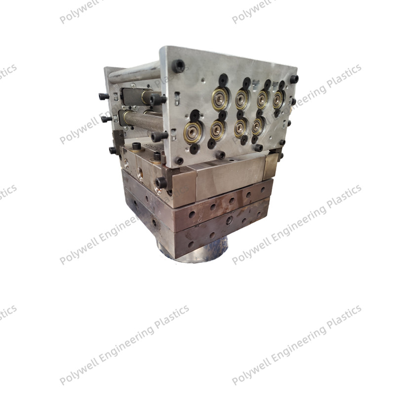 PA66GF25 Plastic Moulding Dies For Complex Steel Mold For Heat Insulation Strips Production Line