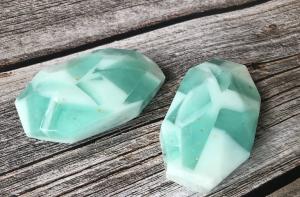 Quality Colorful Natural Ingredients Gem Beauty Soap Rock Shape Customized FDA Approved wholesale