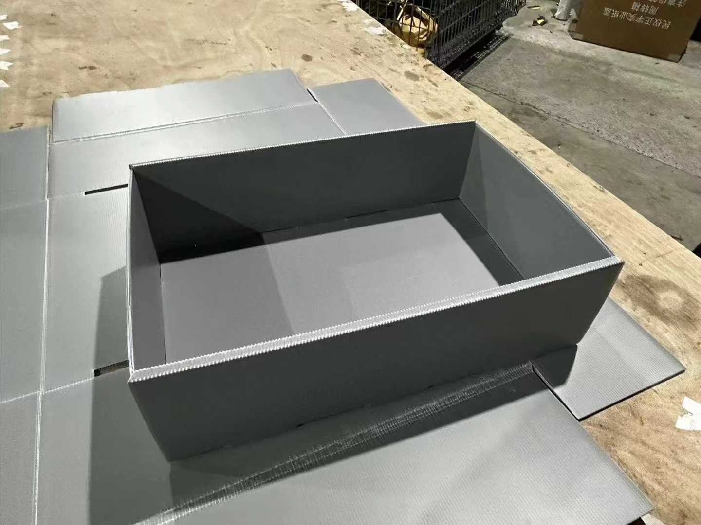 Eco Corrugated Plastic Crates Divider 1500mm Warehouse Storage Container