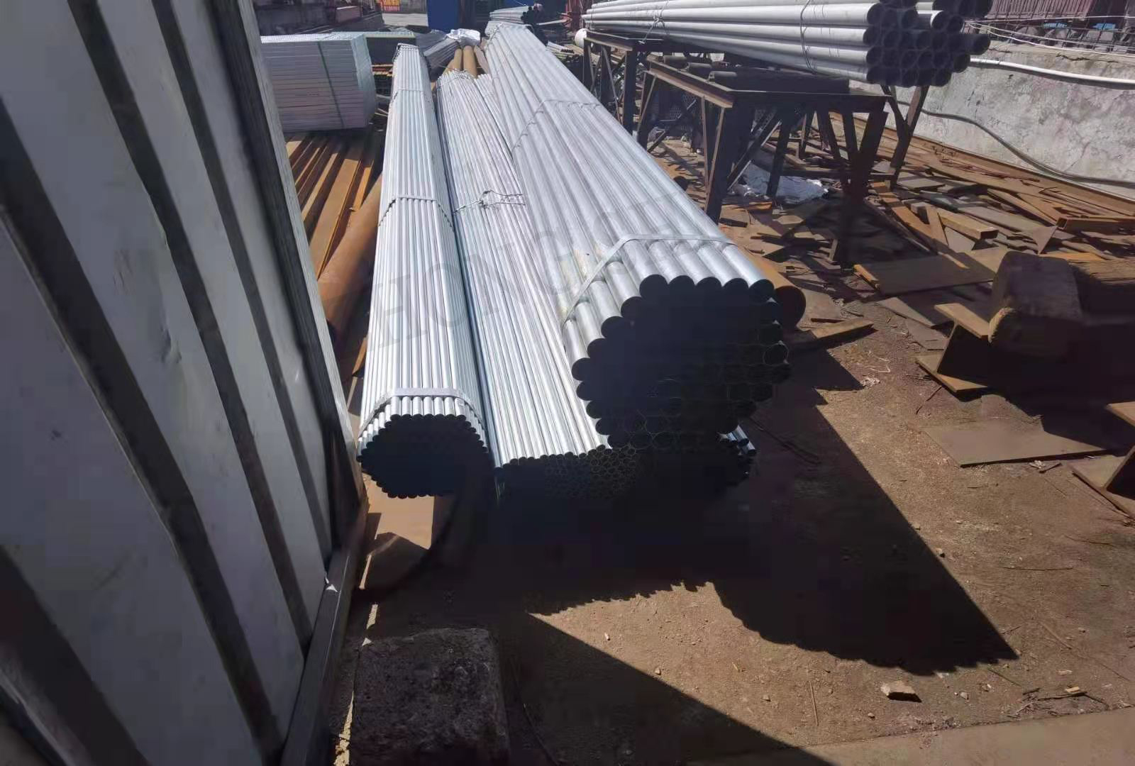EMT Pipe Hot Dip Galvanized Mild Steel Welded Pipes ASTM DN350 DN50 1 inch 1.5 inch For Construction GI Steel Pipe