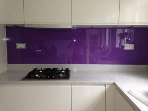 Quality Kitchen Violet Painted Glass Backsplash Easily Clean The Stains wholesale