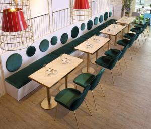 Quality Bespoke Banquette Seating Commercial Booth Seating Dining Room Dubai 120x55x105cm wholesale