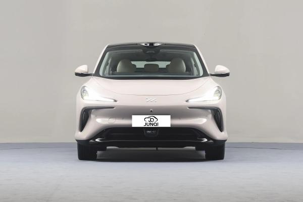 Zhiji IM Electric Car LS6 Sport 4 Door 5 Seat SUV 760km Long Range New Energy