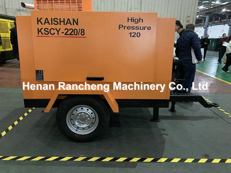 Diesel Driven Portable Screw Air Compressor 55KW Engine 8bar Work Pressure With COMMINS And YUCHAI Brand