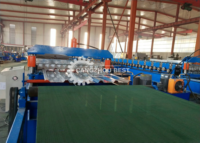 Trapezoidal Metal Roofing Sheet Roll Forming Machine , Iron Sheet Making Machine