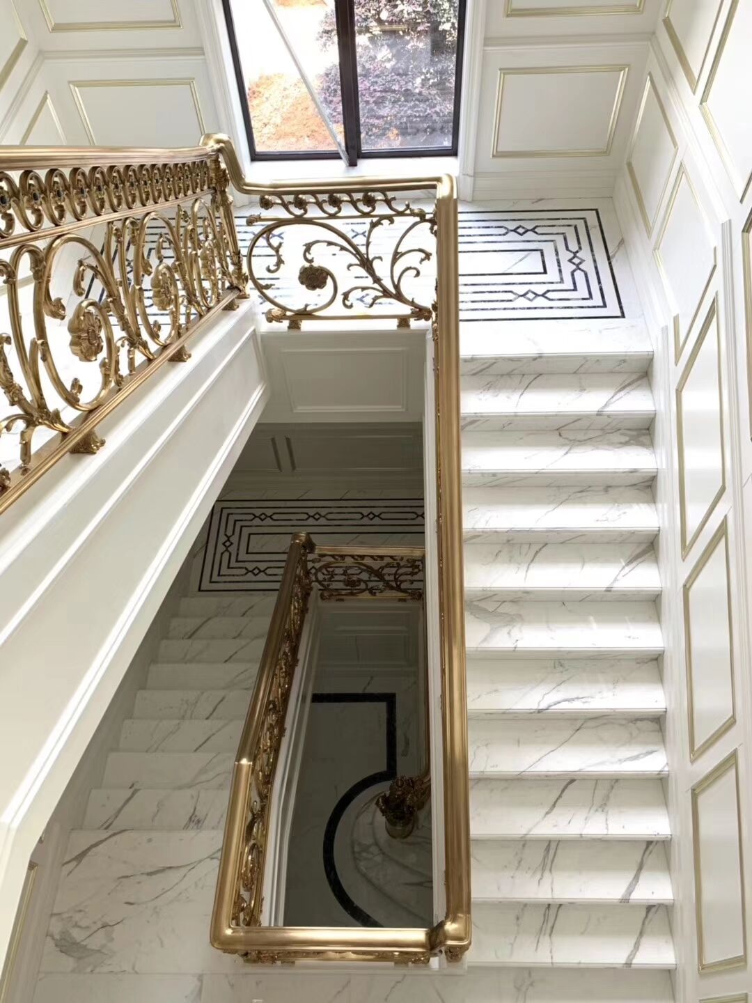 High Polished Modern Design Calacatta White Marble Stairs and Steps for Indoor Villa