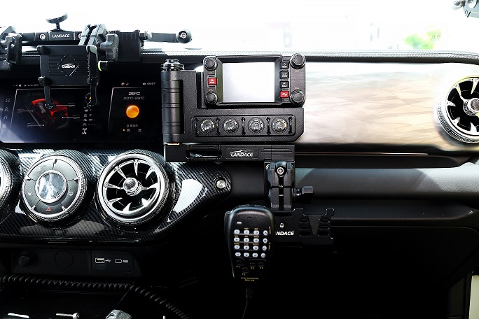 4WD Universal Car Switch Panel with Mounting Bracket SED OE NO. and OEM Approved