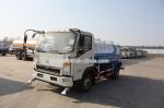 Wheel Base 3360mm 4X2 Light Duty Commercial Trucks 10CBM Tank For Water