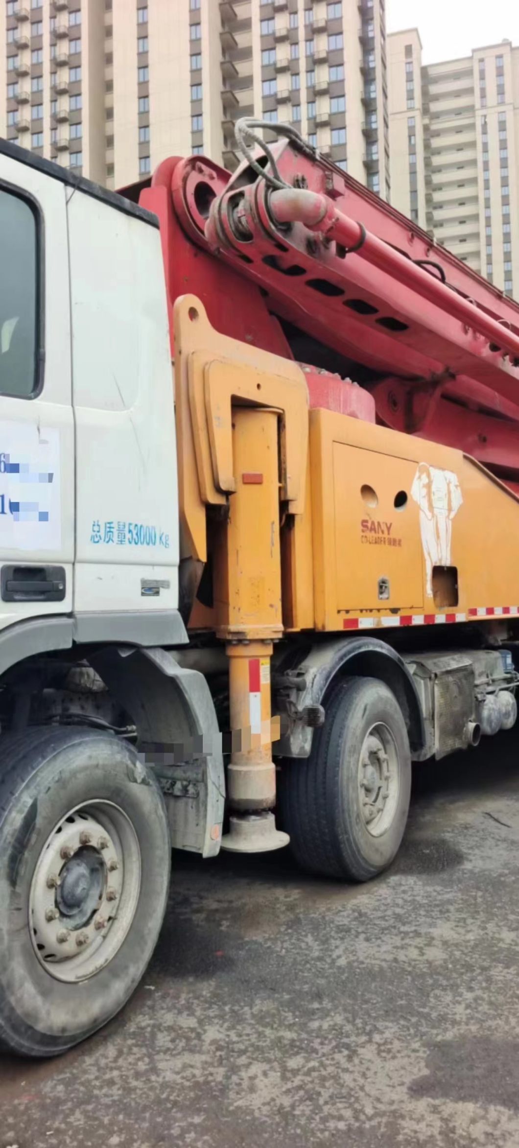 Perfect Original Condition 2013 Sy 62m Concrete Pump on Benz 10*4 Truck Factory Directly Sale