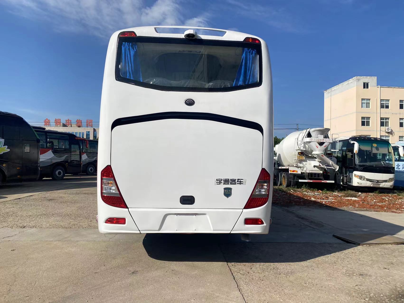 Used Buses Refurbished Youtong 55 Seats Coach Bus with Internal Toilet Drive Type LHD