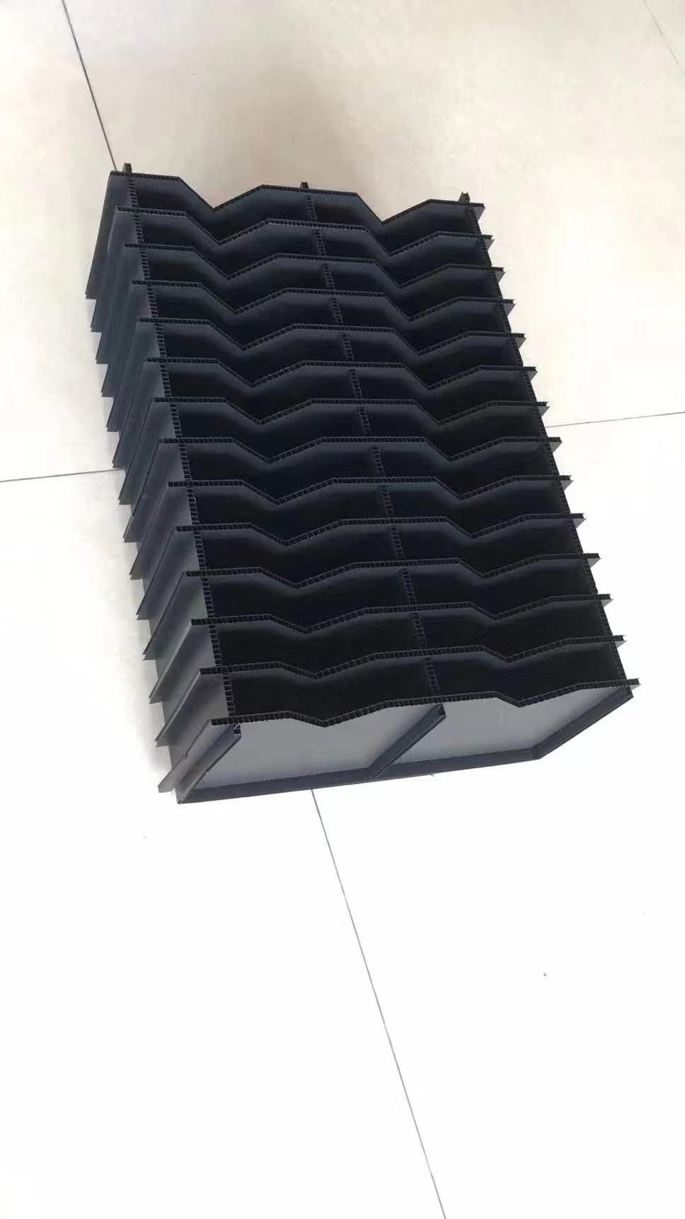 Plastic Turnover Box PP Corrugated Sheet Hollow Board Spacer Blade Clamp