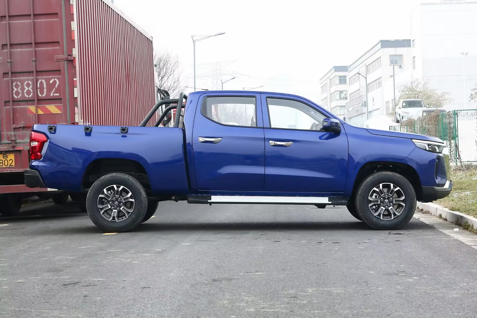 2023 Changan Lantuozhe 2.0T Diesel Car Pickup with LED Headlight and Left Steering Stand Out from the Crowd