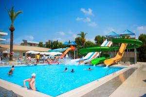 Child Amusement Park Swimming Kids Games Equipment Fiberglass Water Slides