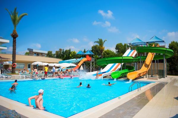 Cheap Child Amusement Park Swimming Kids Games Equipment Fiberglass Water Slides for sale