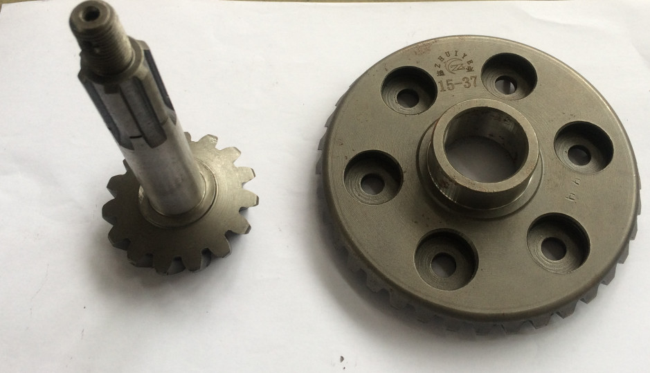 20CrMnTi 15/37 Crown Wheel And Pinion Gear For Auto Rickshaw Rear Differential