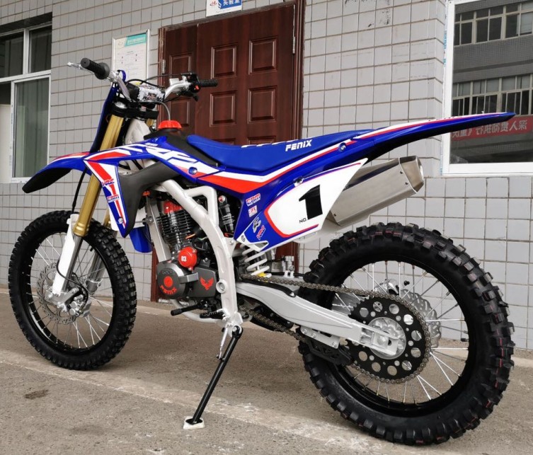 Classic 250cc Electric Enduro Motorcycle For Adults 120Km/H Customizable