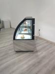 Convenient Store Bakery Display Refrigerator With Triple Glass Shelves