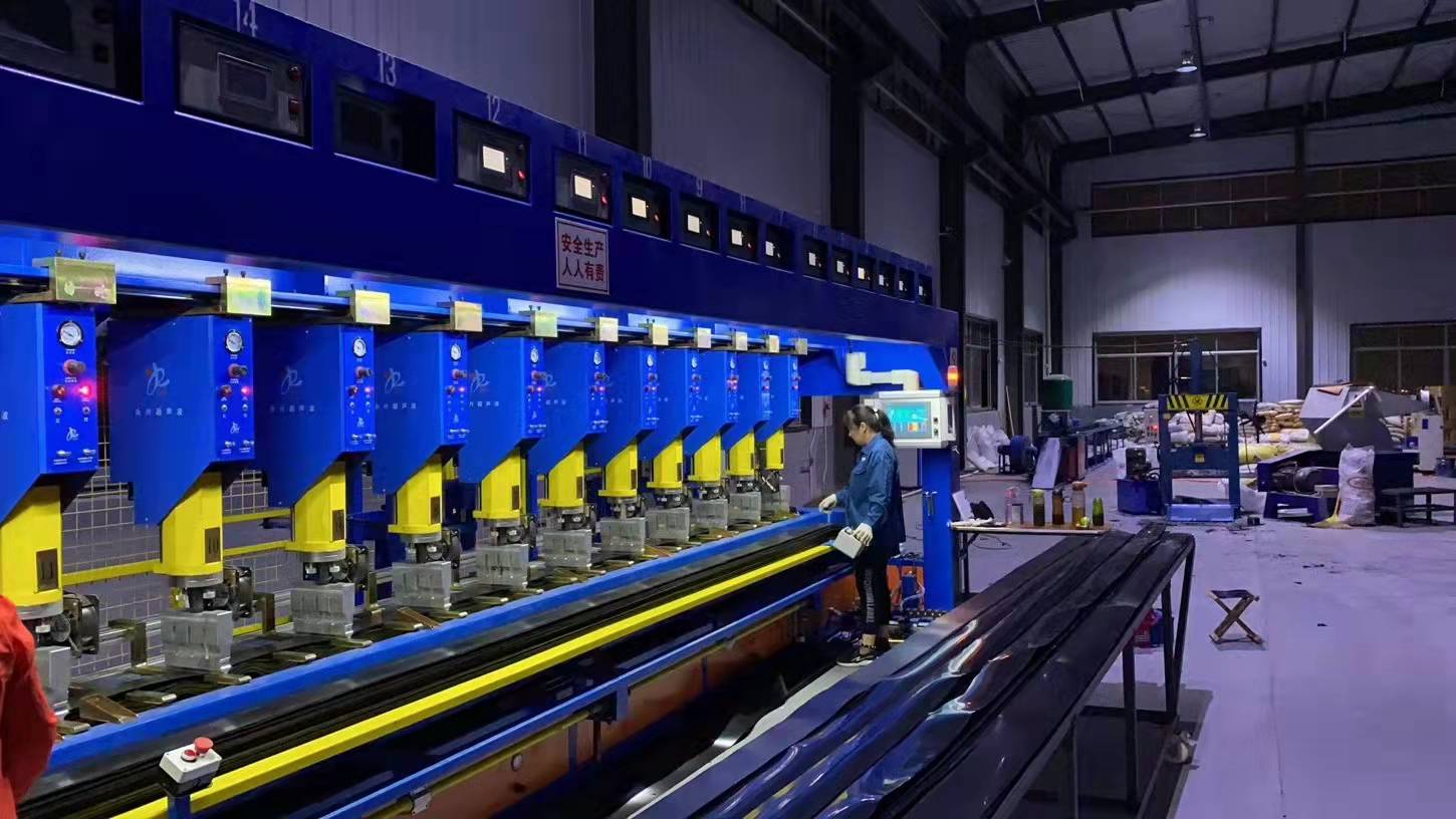 50mm-250mm Green Smooth HDPE Geocell for Slope Protection Improve Slope Performance