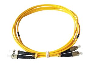 Quality Waterproof Single Mode Fiber Patch Cord PVC / LSZH Jacket 0 . 3dB Insertion Loss wholesale