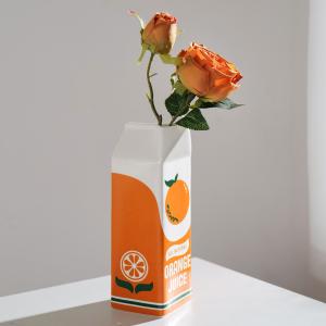 Quality Modern Ceramic Vase in Small Size for Outdoor Spaces and Creative Floral Arrangements wholesale