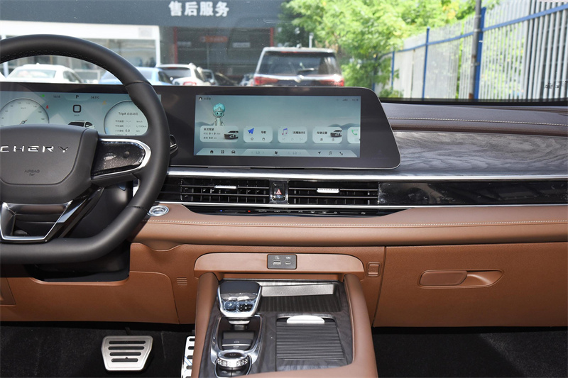 2024 Chery Arrizo 8 2.0T DCT Sedan Left Steering Leather Seats Euro VI Emission Curb Weight 1000kg-2000kg Petrol Car Made