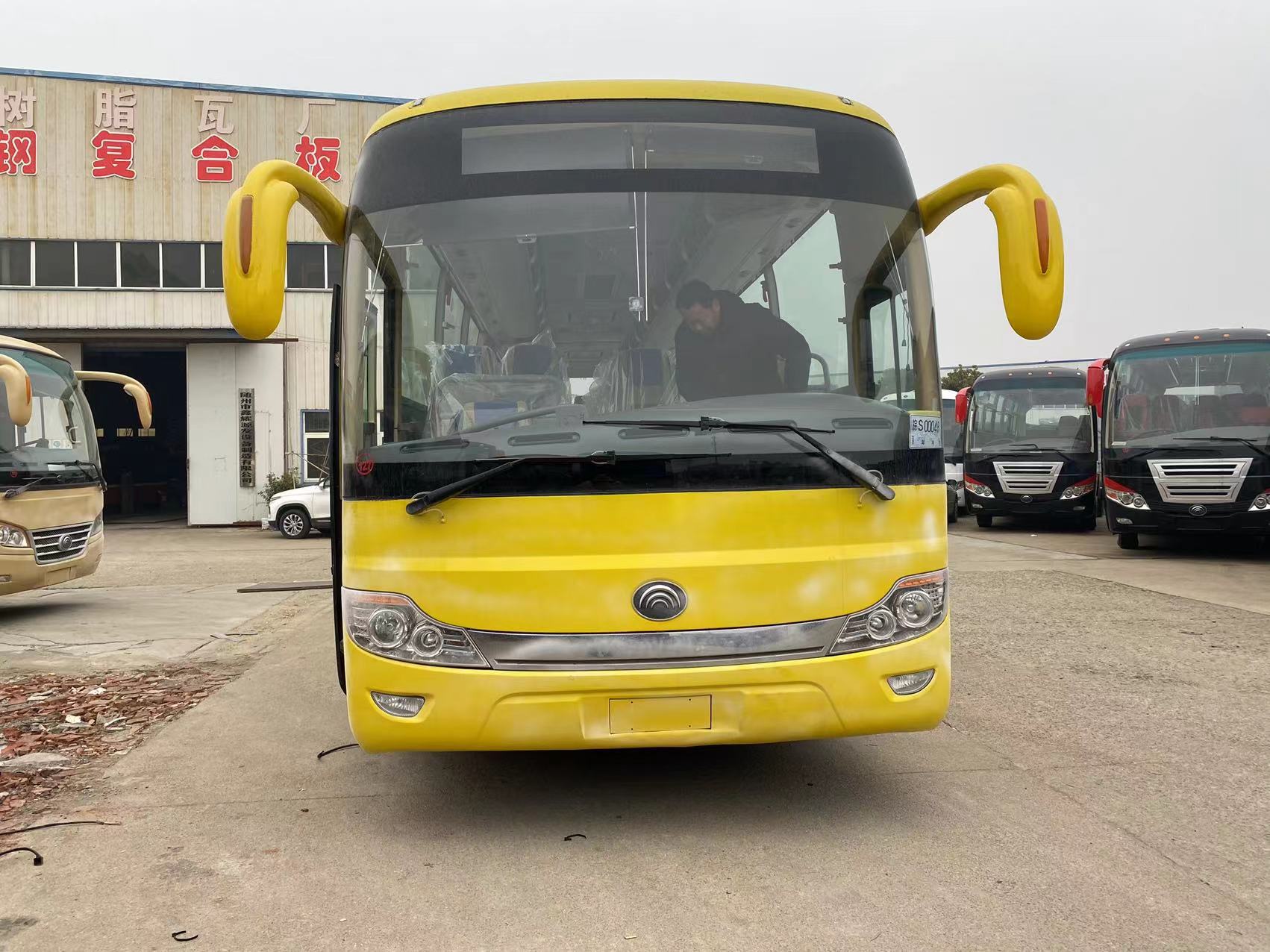 Tourist Luxury Bus 70 Seater Diesel Coach Bus for Customer's Requirement