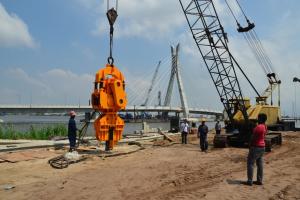China PLC Control Steel Pile Foundation Machine For Construction Sites on sale