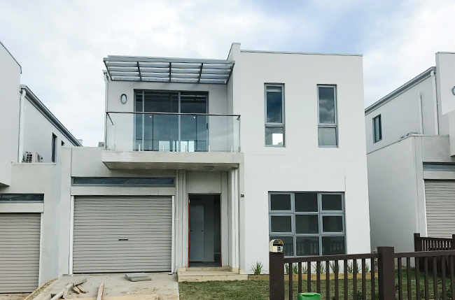 Light Prefab Steel House Good Earthquake Proof Prefab Metal Buildings