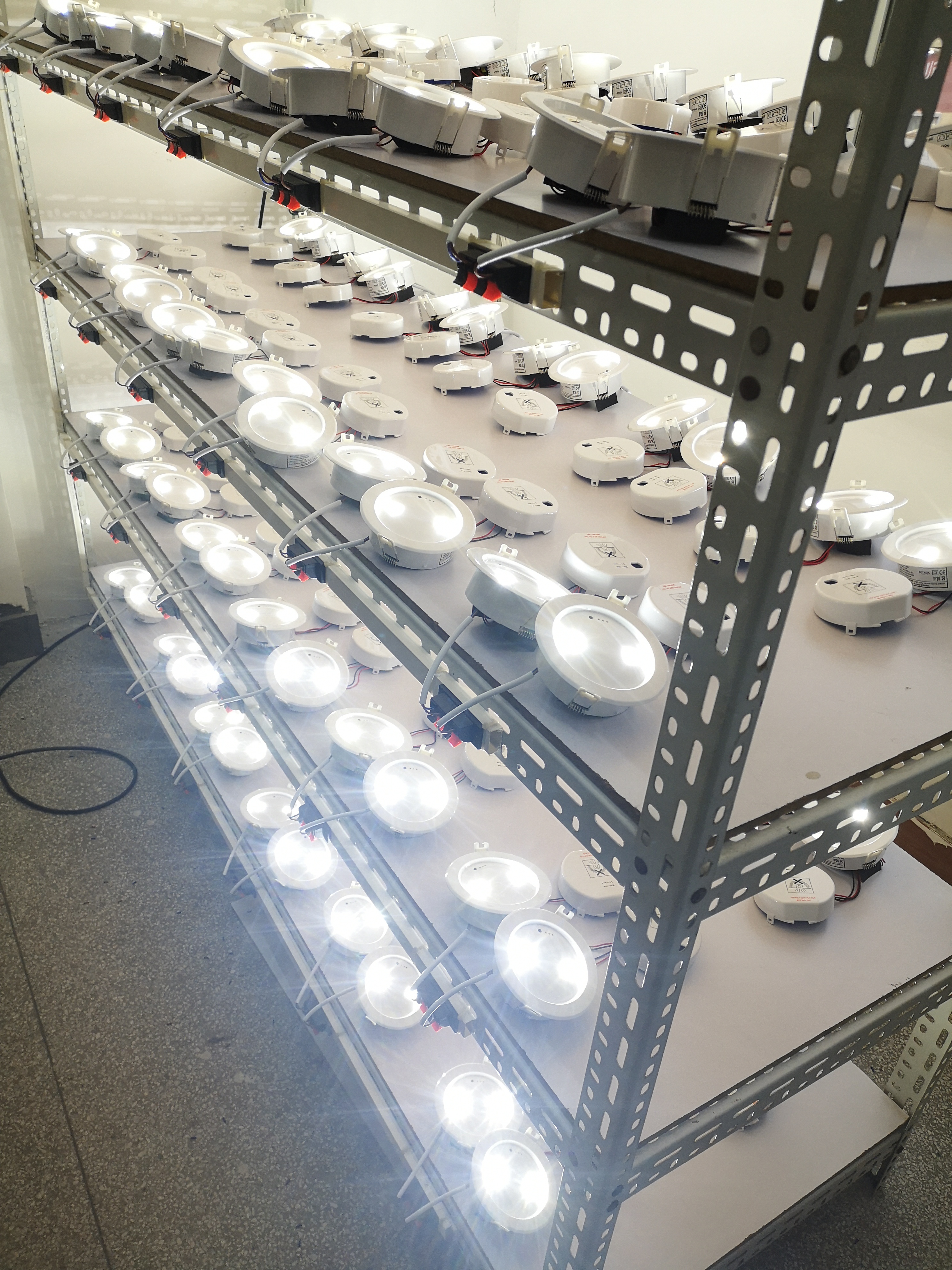 High Brightness 5000mah LiFePO4 Twin Spot Emergency Light