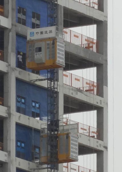 Q345 Steel Material Rack And Pinion Lift , SC200BG Construction Rack Pinion