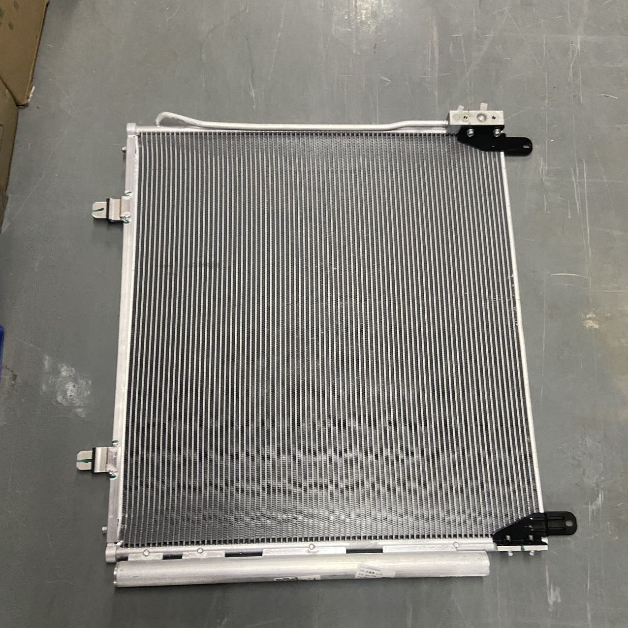 MAXUS T60 T70 C00099664 Radiator OE for Whole Sale Coolant Car Fitment MAXUS SAIC MOTOR