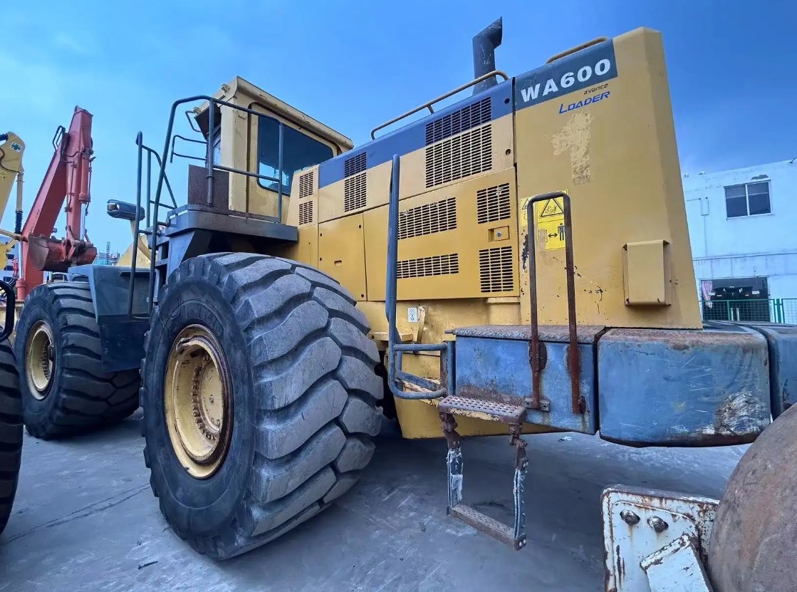 Japan Original Used Komatsu WA600 Big Front End Wheel Loader KOMATSU WA600-6 WA600-8 WA380 Sale