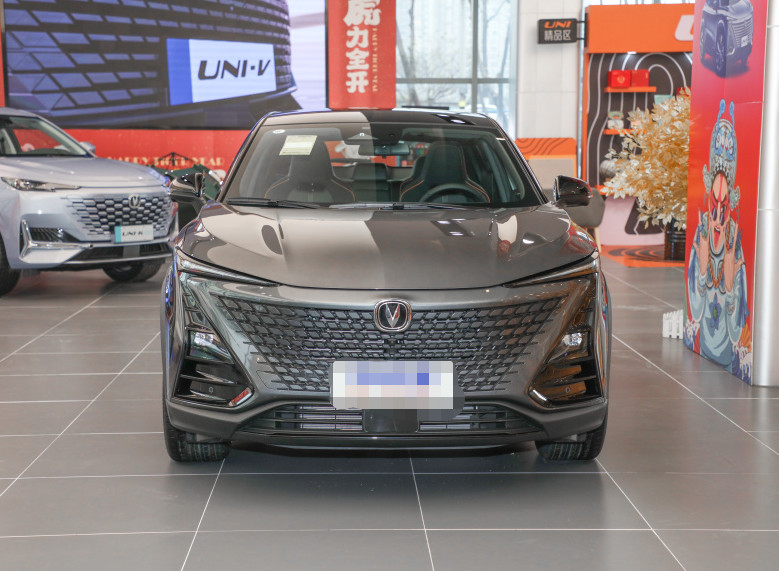 Changan UNI-T 2022 2.0t 8AT 233HP L4 Compact Suv 5 Door 5 Seats