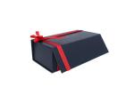 OEM / ODM Foldable Paper Box , Magnetic Closure Gift Box For Cosmetic