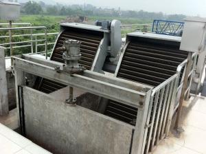 China Grille sewage and industrial  Wastewater Bar Screen machine , water purification screening on sale