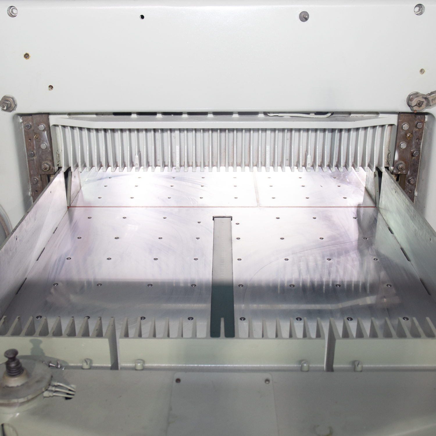 Video Technical Support Polar Guillotine Cutter With 1 KG Capacity High Productivity