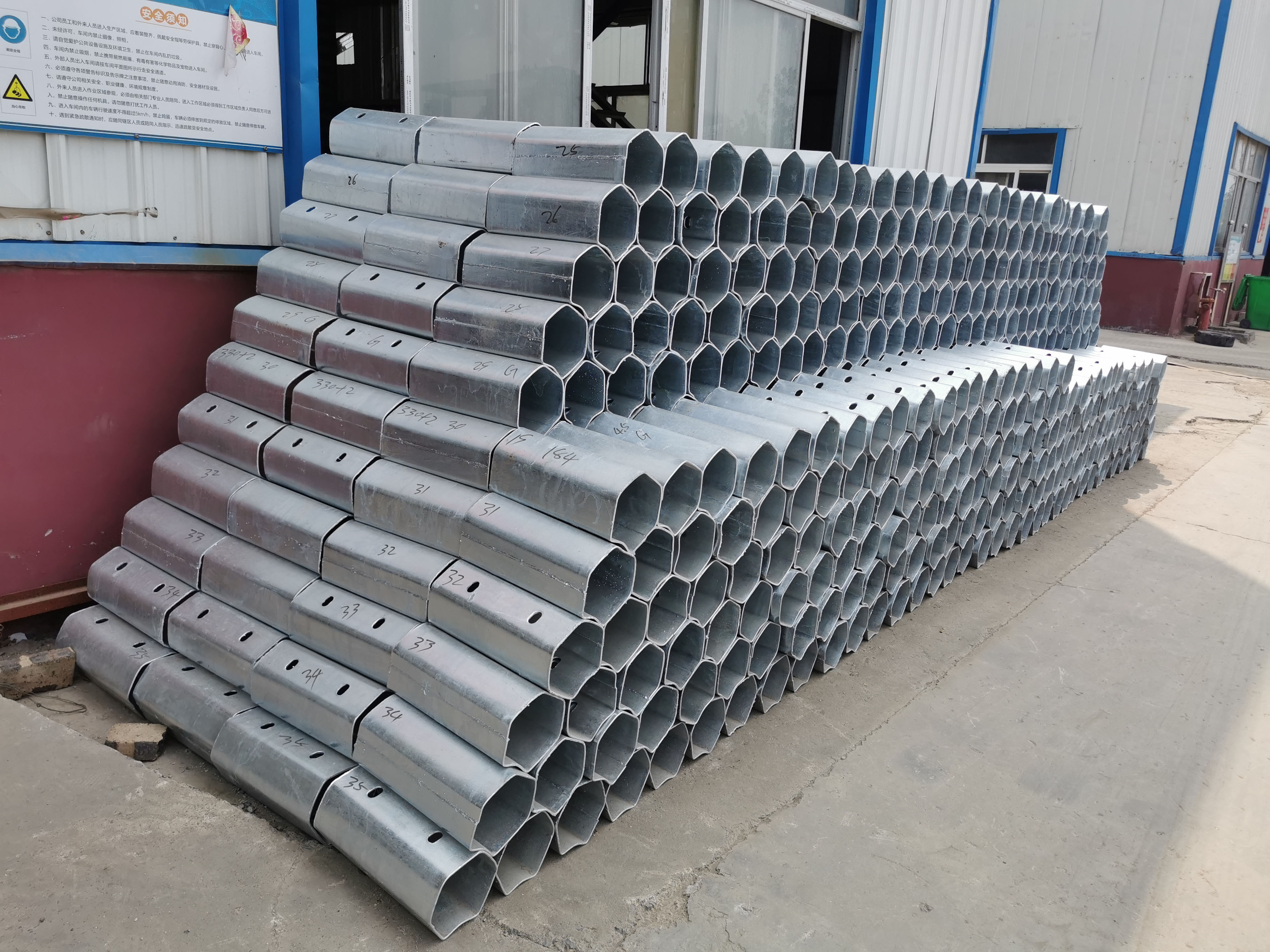 Q235 Q345 Galvanized Steel Highway Guardrail Block Spacer For Roadway Protection