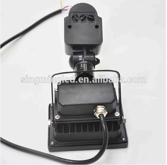 LED Aluminum Lamp Body Material motion sensor LED flood light with 3 years warranty