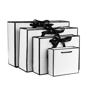 Quality 28x21x8cm Apparel Art Paper Bag wholesale