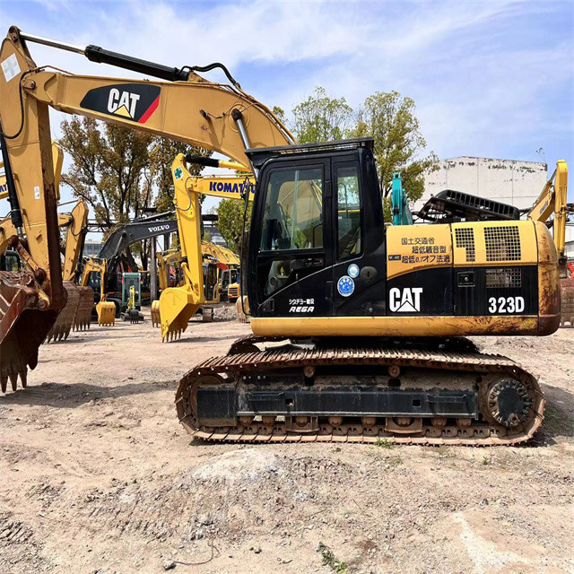 23ton ready for work and experienced used Japan Caterpillar 323 D in a good condition