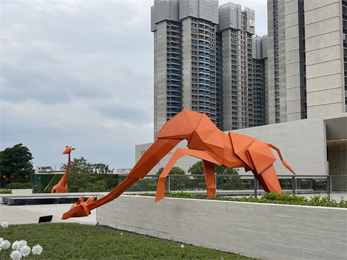 Geometry Large Outdoor Metal Giraffe Sculpture Decorative For Mall Square