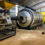 New Technology 5 ton small Waste Tyre To Fuel Oil Recycling Pyrolysis Plant for