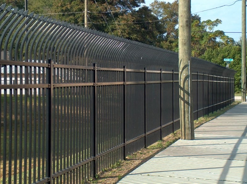 Premier Wholesale Steel Fence Supplier, Hot Dip Galvanized Iron Fencing Design