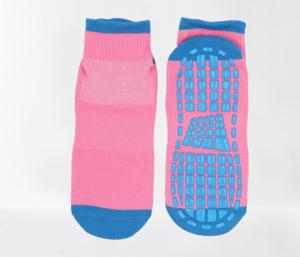 Quality Climb &amp; Jump Anti Friction Bounce Yoga Socks Trampoline Grip Socks For Amusement Place wholesale