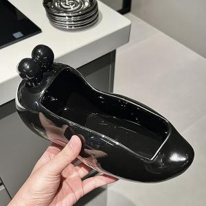 Quality Sustainable Household Ceramic Animal Design Tray for Home Hotel Restaurant and Weddings wholesale