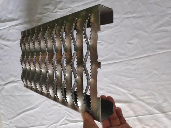 Cheap Industrial Mezzanines Diamond Safety Grating Aluminum Metal Stair Treads Anti Skid for sale