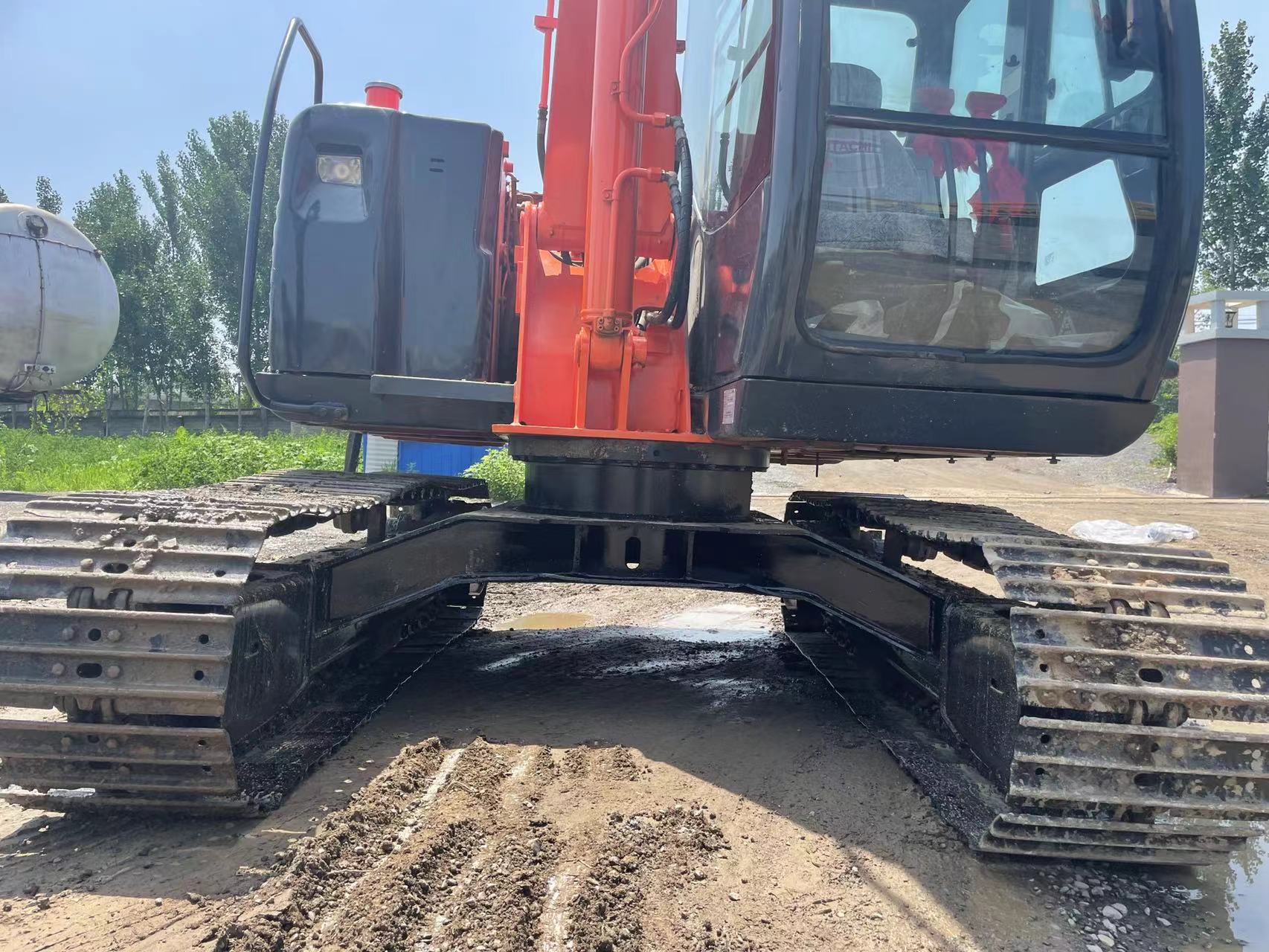 Hitachi Zx70 Used Hitachi Excavator 7 Ton Used Crawler Excavator 0.33m3