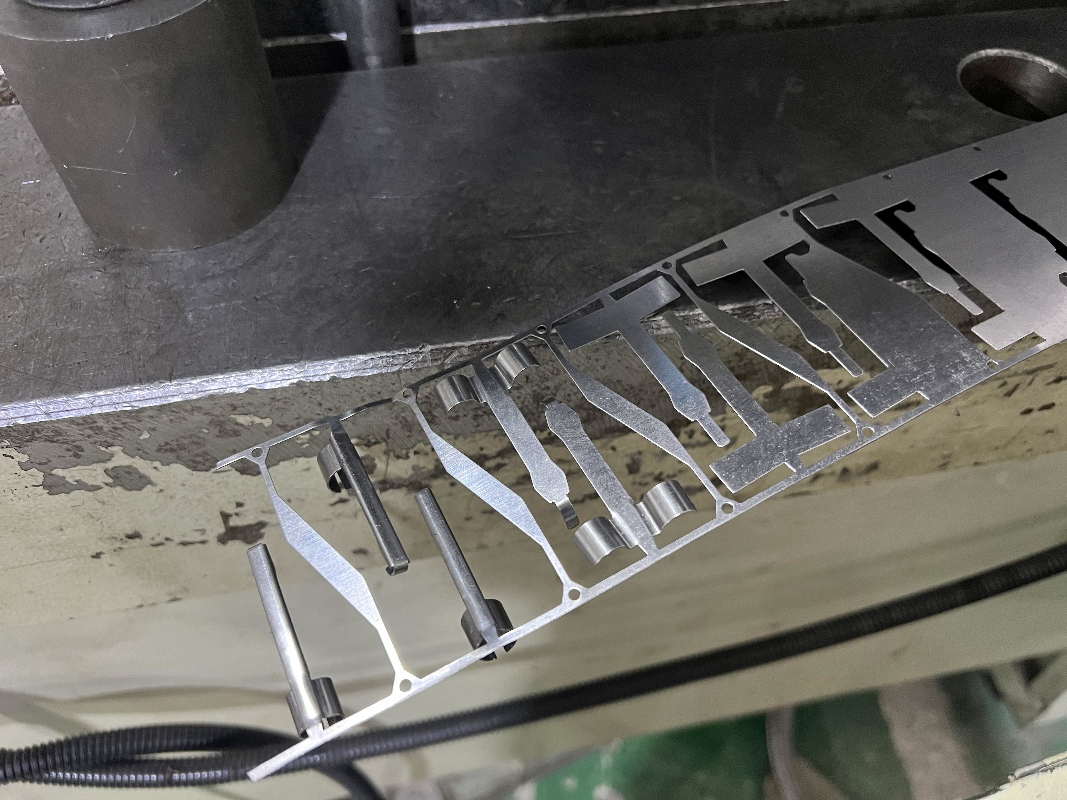 Home continuous die shrapnel OEM custom copper iron aluminum sheet metal processing metal stamping